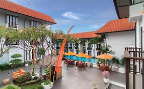 Harris Hotel Kuta Tuban Bali Kuta Lombok Exterior photo